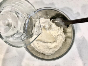 材料を混ぜる