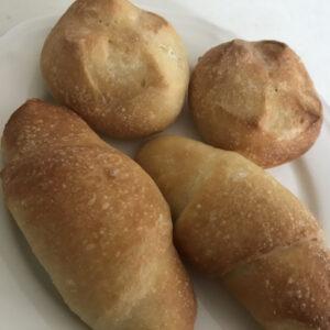 塩パンの焼きあがり