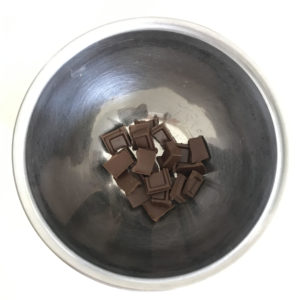 割った板チョコ