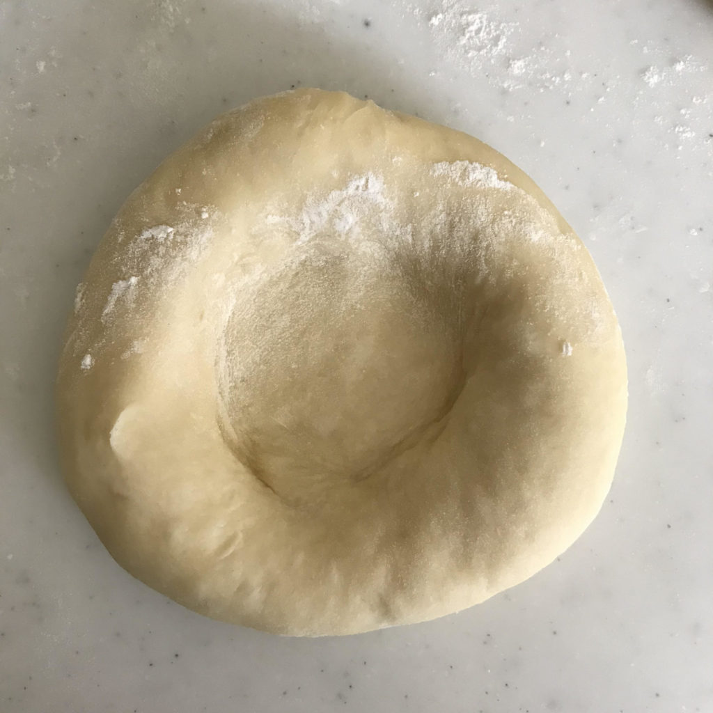 惣菜パン　成型