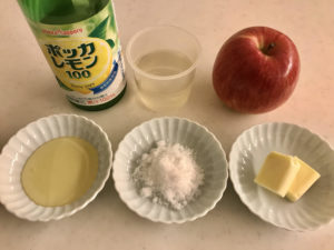 煮リンゴの材料